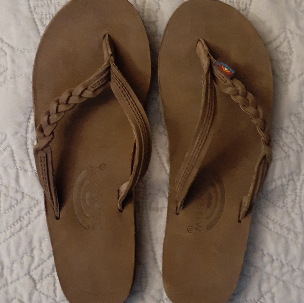 Nwot Rainbow flirty braid sandals